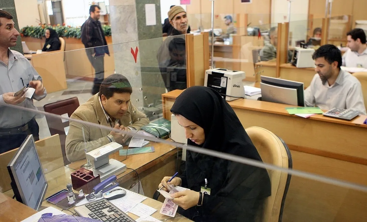 حجم نقدینگی از ۱۰ هزار همت گذشت