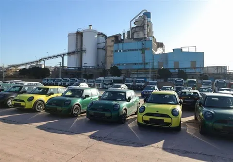 رفع ابهام در خصوص حقوق ورودی انواع خودروی سواری در سال جاری