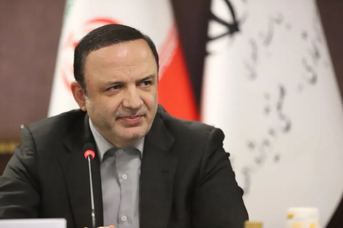 مشارکت سهامداران داخلی در بورس بین‌المللی مناطق آزاد سقف مشخصی داشته باشد