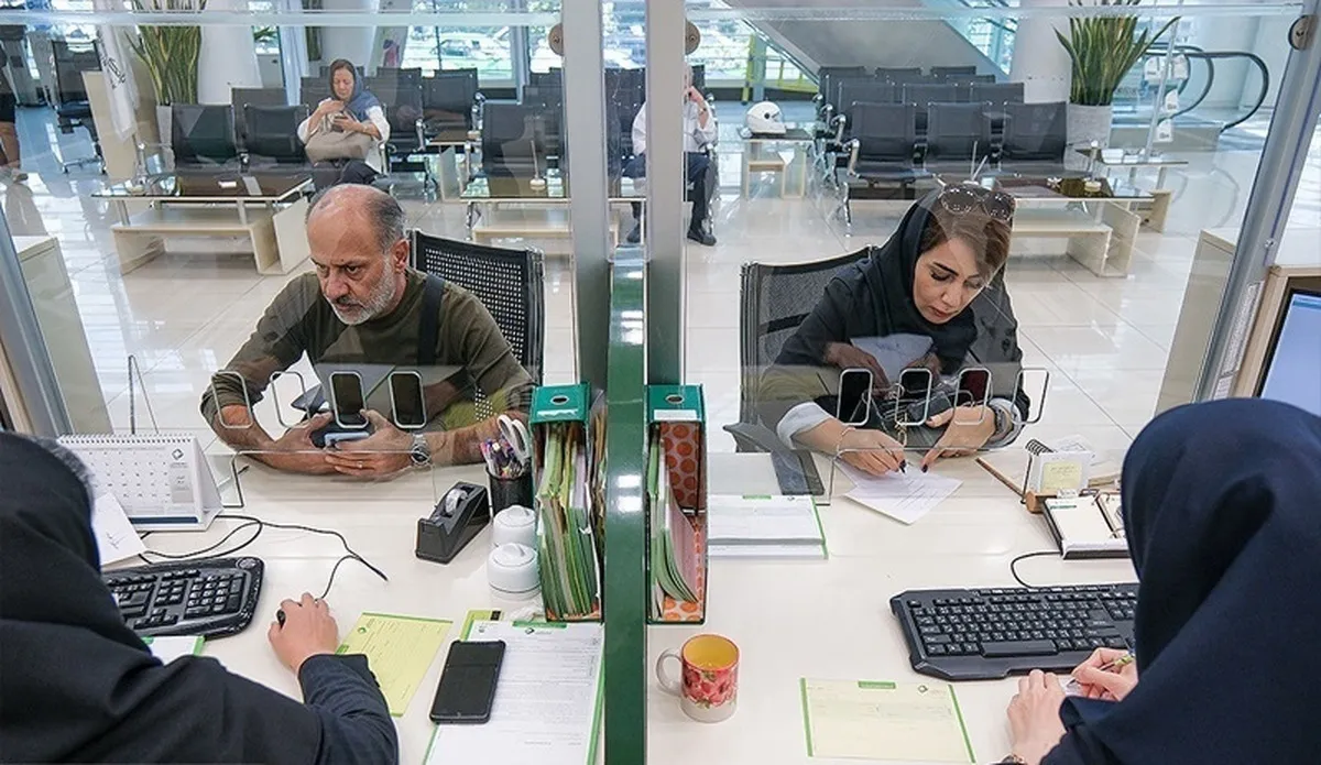 بانک مرکزی برنامه مواجهه با بانک‌های ناتراز ارائه کند