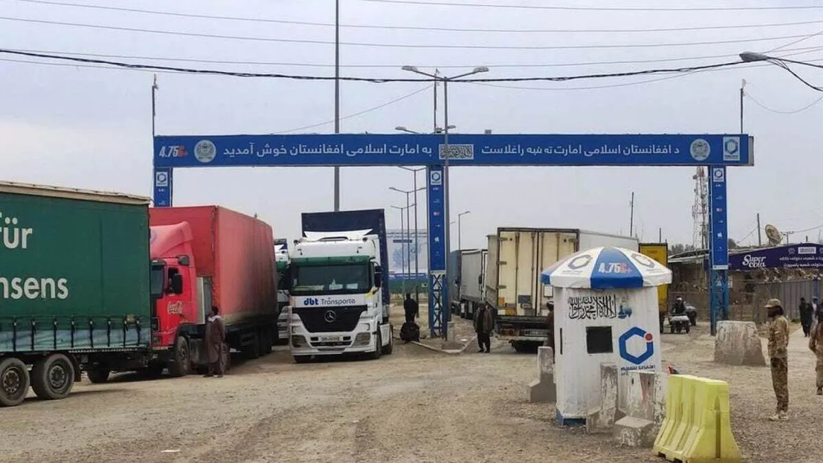 تاخیر کامیون‌ها در مرز افغانستان ناشی از عدم هماهنگی دستگاه‌ها و طرف مقابل است  