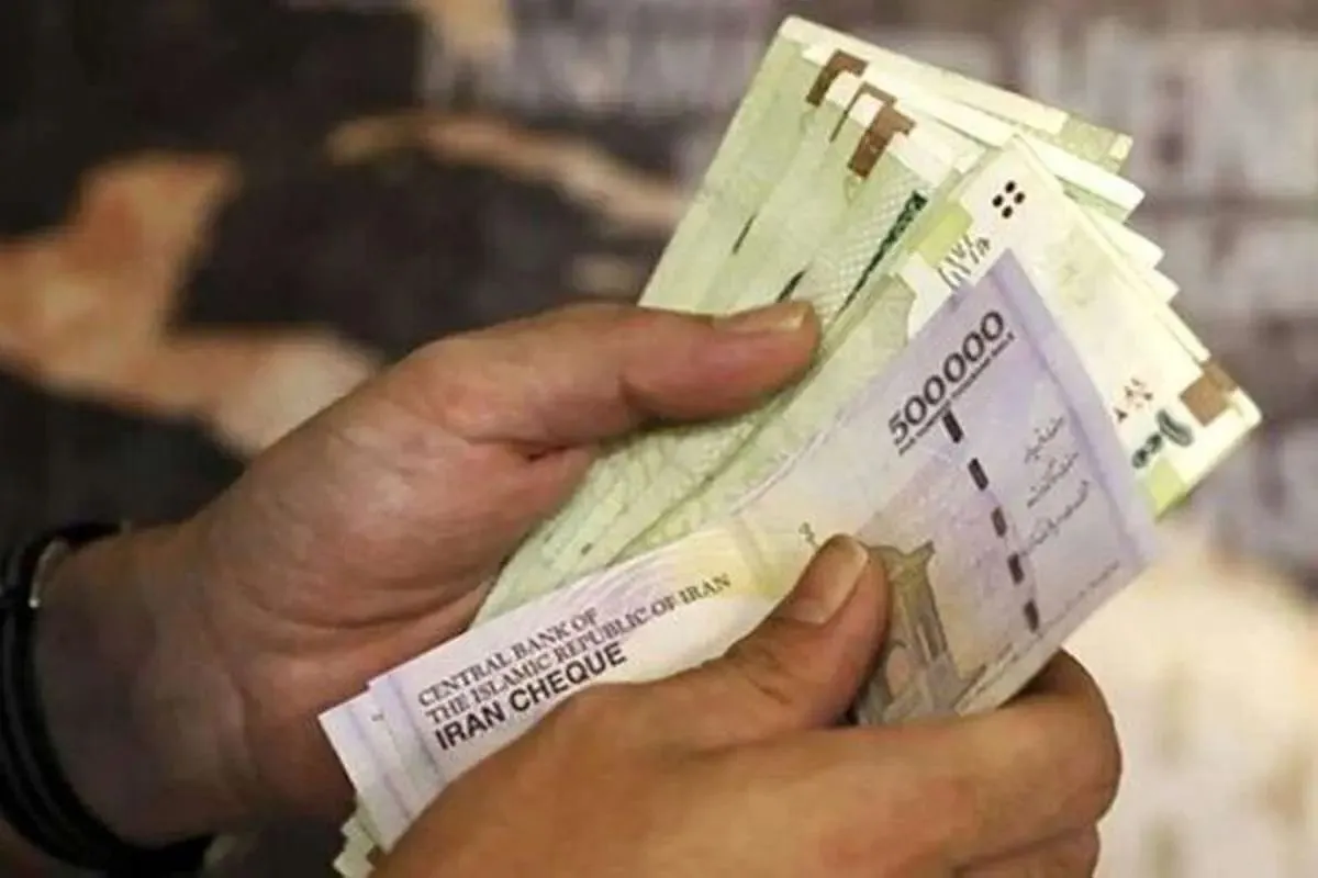 افزایش ۲۰ درصدی حقوق کارمندان قطعی نیست؛ احتمال رشدحقوق‌ها در میانه ۱۴۰۵