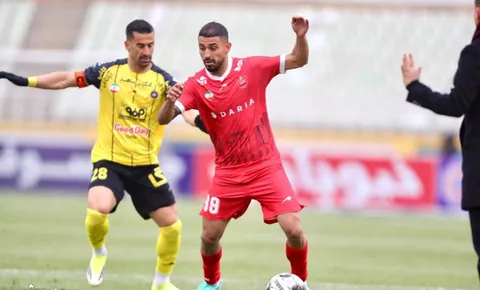 پرسپولیس ۲ - سپاهان ۱/ پرسپولیس صدر را از سپاهان گرفت + فیلم خلاصه بازی