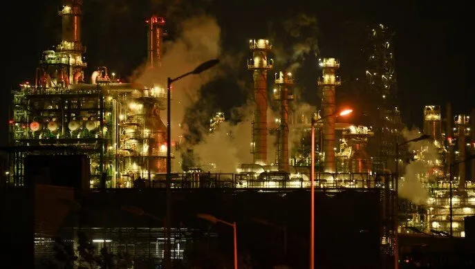 آتش‌سوزی در پالایشگاهی در مکزیک