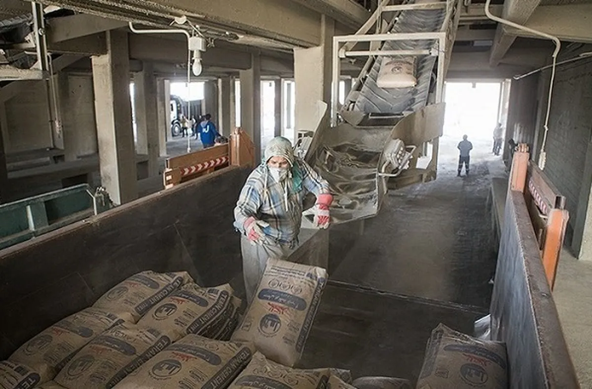 ابلاغ پیامکی قطع برق/ تولید سیمان زمین‌گیر شد