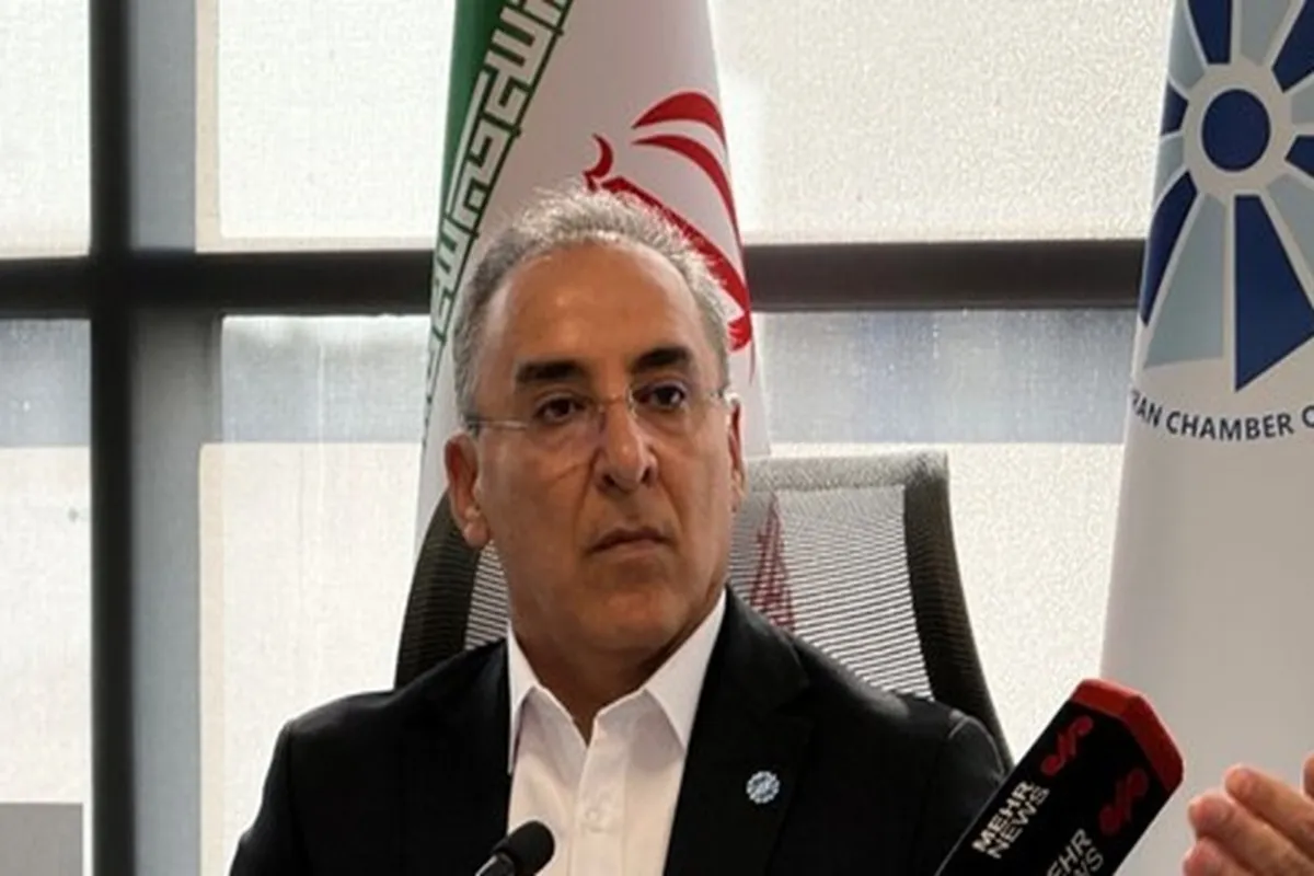 کامیون‌های ایرانی به‌دلیل استاندارد پایین اجازه خروج از مرز را ندارند