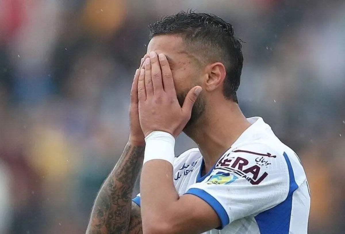 نامه نگاری استقلال برای مدافع سرباز تیم