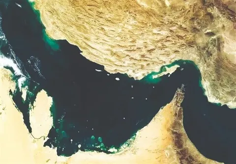 بیمه دریایی کشتی‌ها؛راهکاری برای مدیریت تنگه هرمز به‌ جای دریافت عوارض