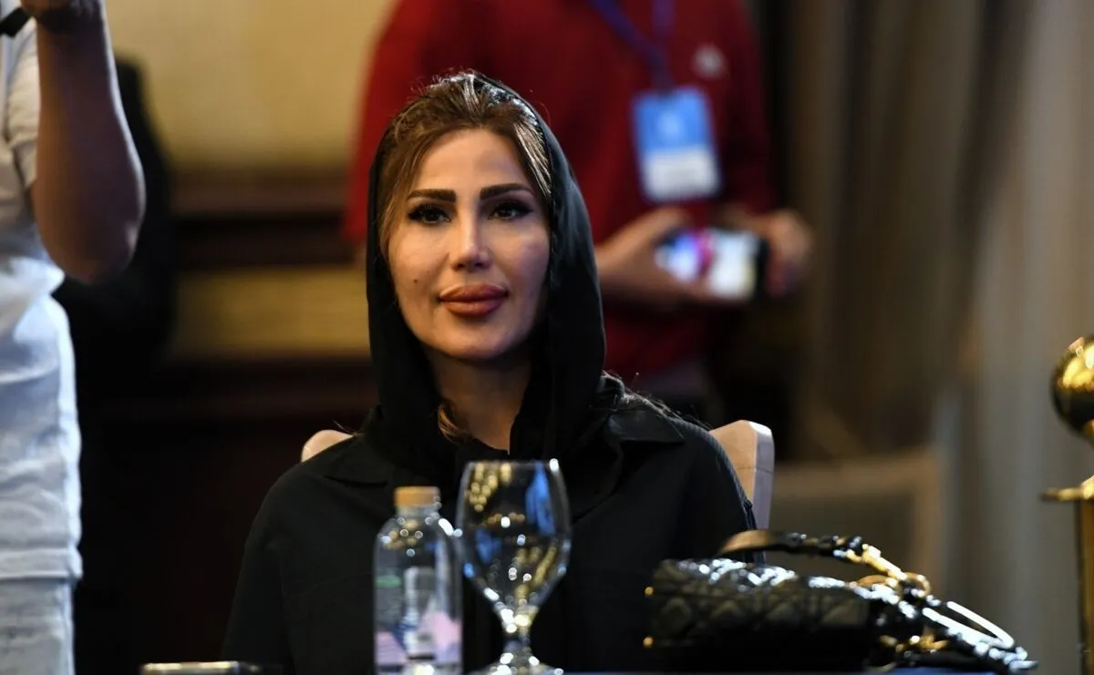 استقلال حضور سیدورف را مدیون کیست؟