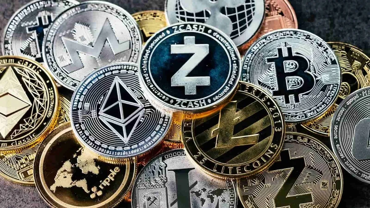 قیمت بیت کوین و ارز‌های دیجیتال امروز جمعه ۱ اسفند ۱۴۰۴ + جدول