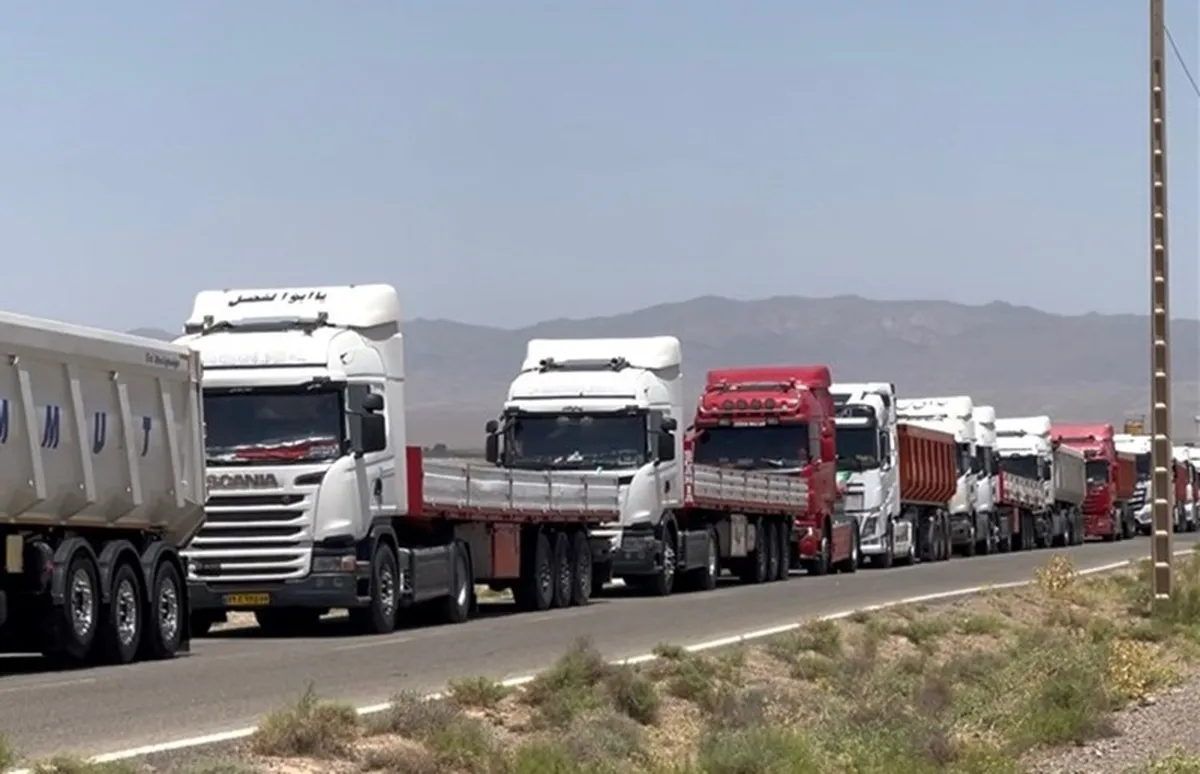 تعیین تکلیف حدود ۱۵۰۰ کامیون و کشنده در مرز ایران و ترکیه