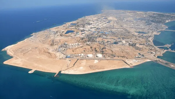 توهم ۴۰ ساله ترامپ برای تصرف خارک